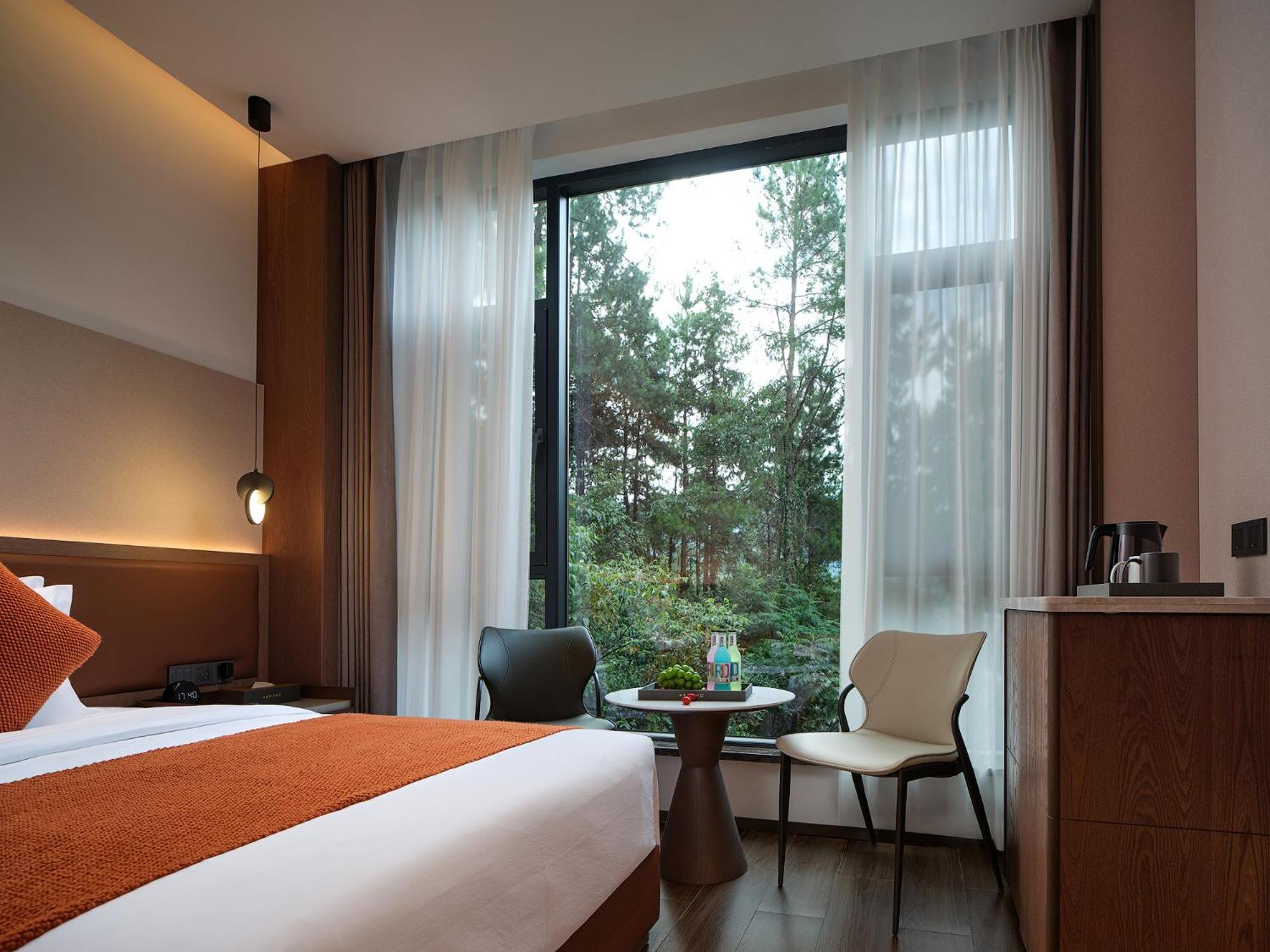 Zhangjiajie Utopia Hotel--Free One Way Pick Up Service Over 2 Nights Exterior photo
