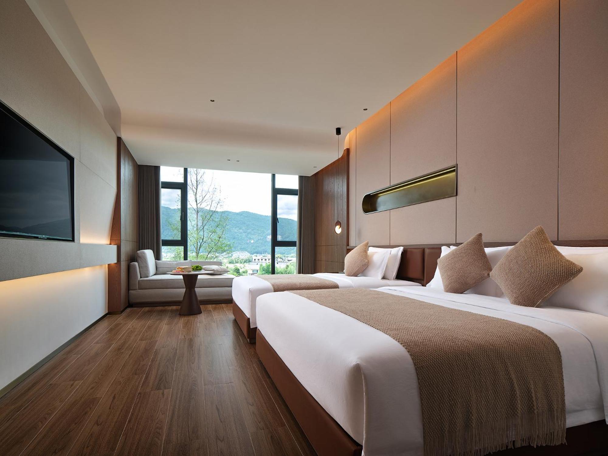 Zhangjiajie Utopia Hotel--Free One Way Pick Up Service Over 2 Nights Exterior photo